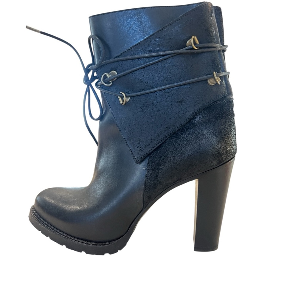 Sartore black leather ankle  boots